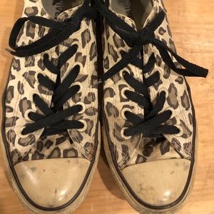 vintage Leopard print canvas sneaker size 8 shoe